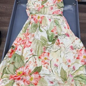 Floral Brand New with tags H&M women’s strapless dress